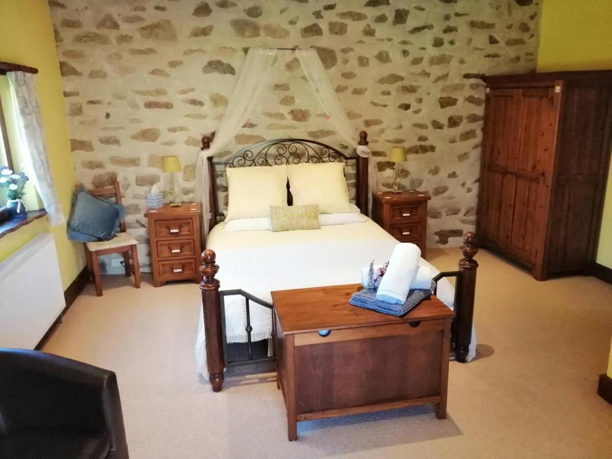 La Grange Ancienne Bed & Breakfast Montrollet Ngoại thất bức ảnh