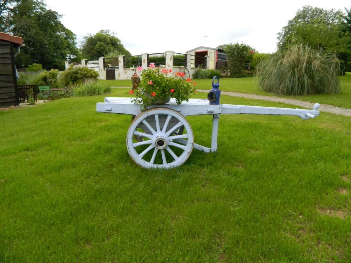 La Grange Ancienne Bed & Breakfast Montrollet Ngoại thất bức ảnh